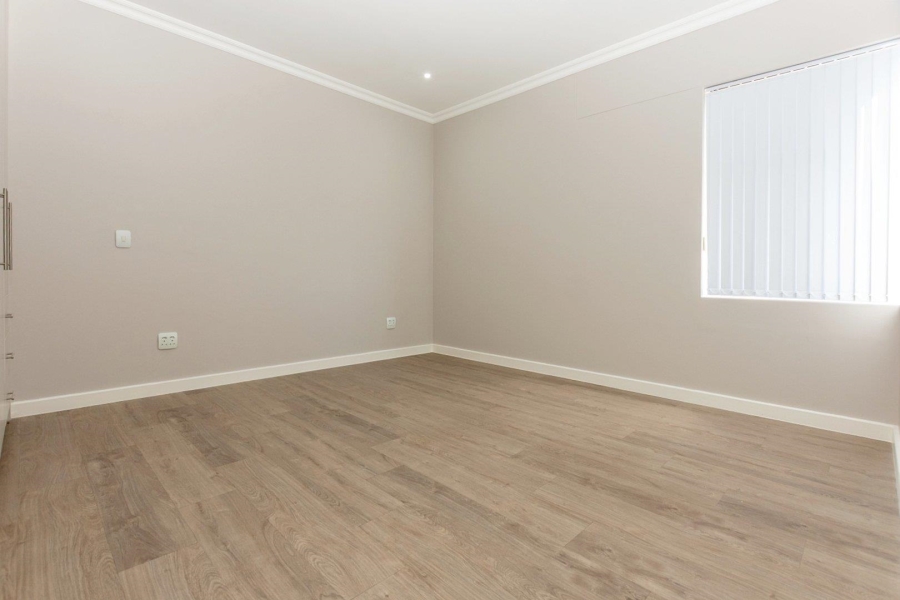 4 Bedroom Property for Sale in Myburgh Park Western Cape